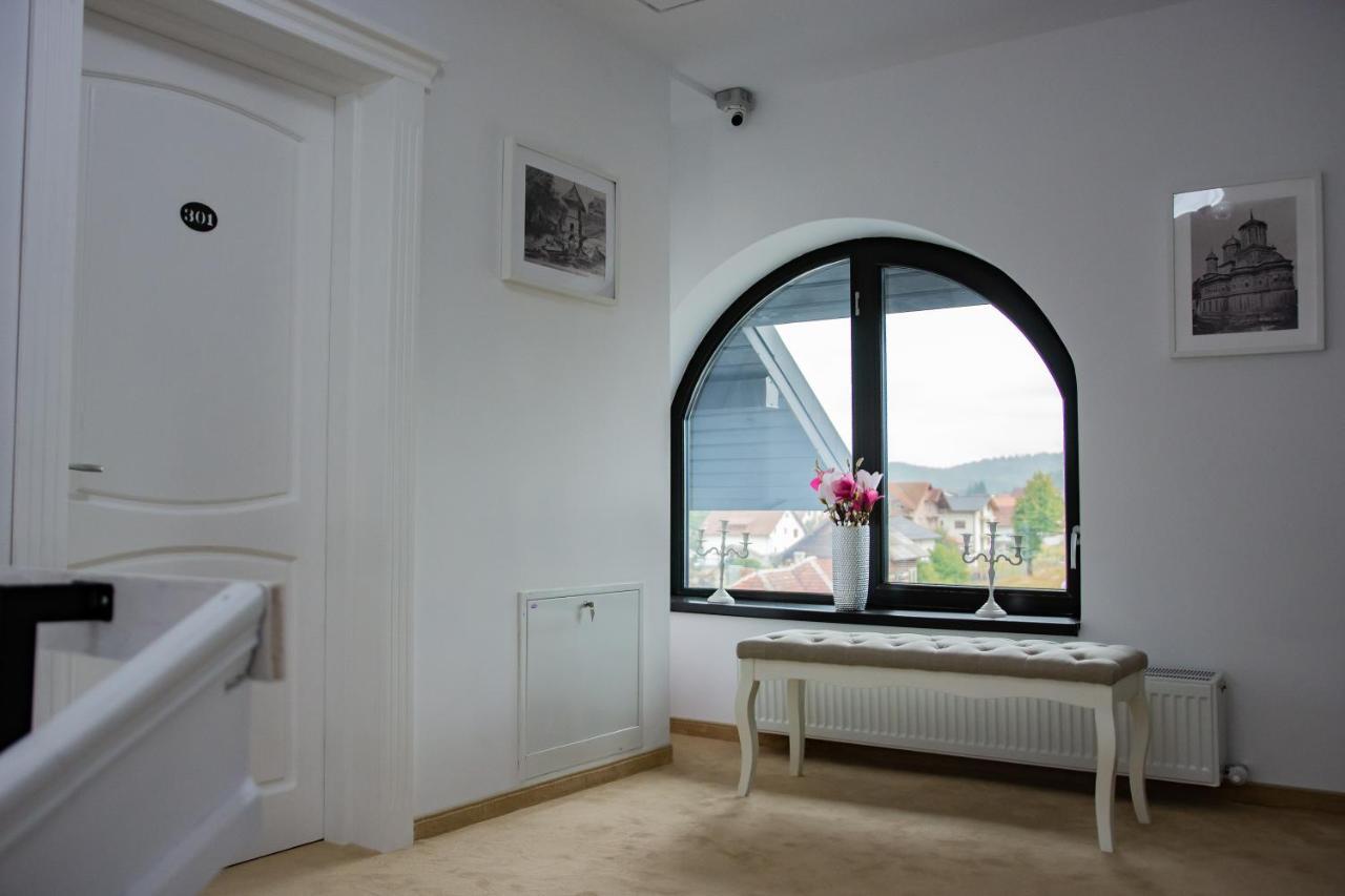 Boutique Hotel Casa Medievala Curtea de Argeş Екстериор снимка